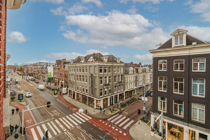 Photo 10 of Van Baerlestraat 17-3