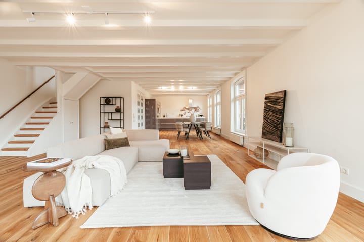 Photo 12 of Van Baerlestraat 17-3