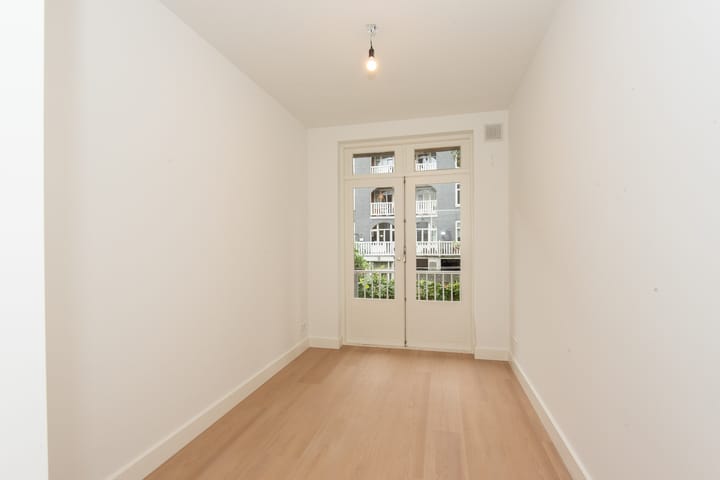 Foto 7 van Eerste Helmersstraat 327-2