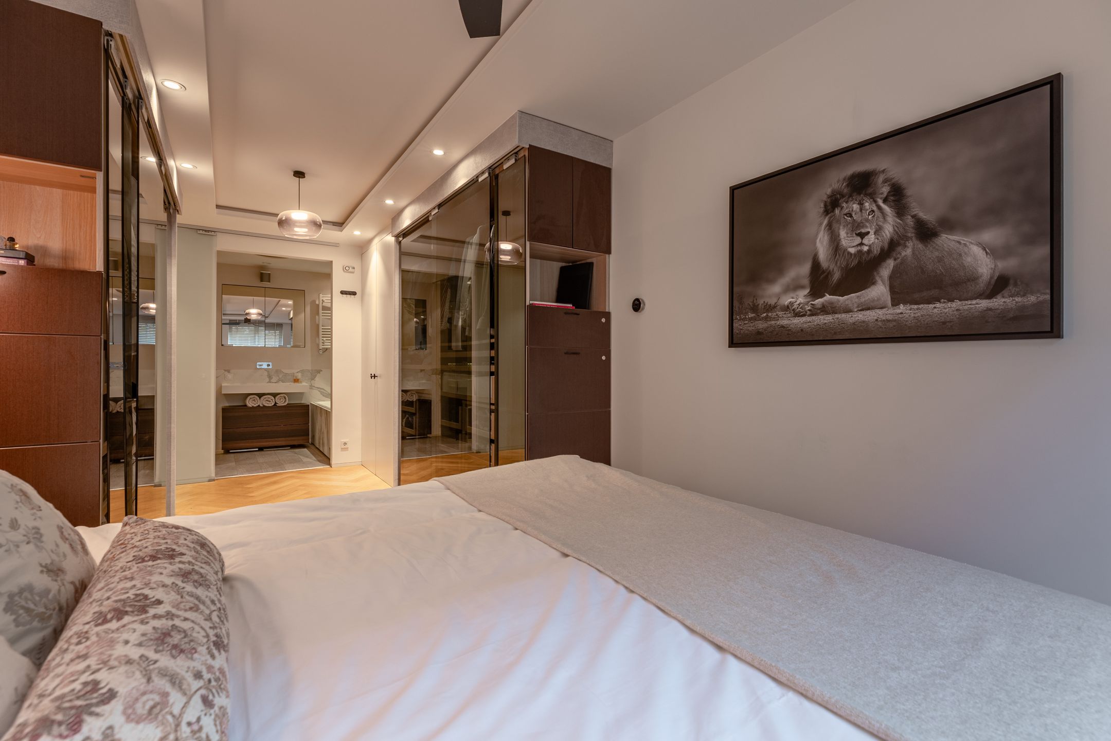 Photo 24 of Pieter de Hoochstraat 5-F