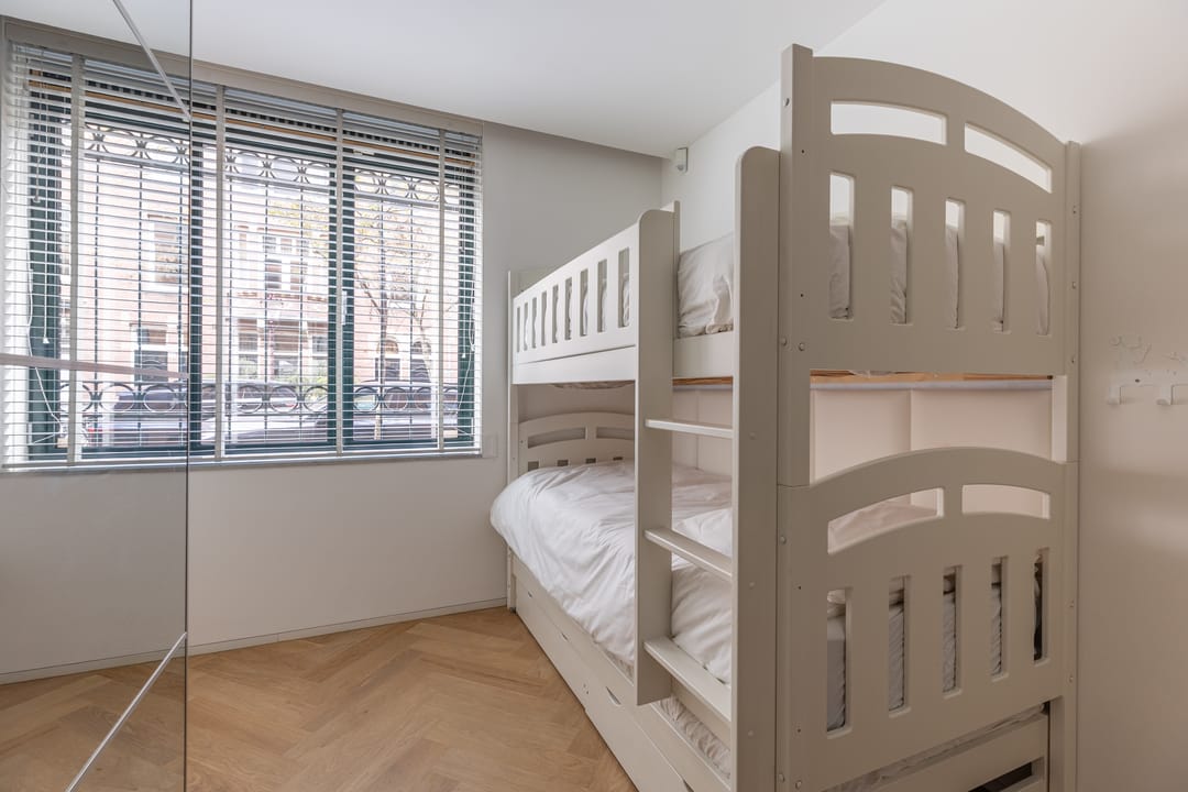 Photo 31 of Pieter de Hoochstraat 5-F