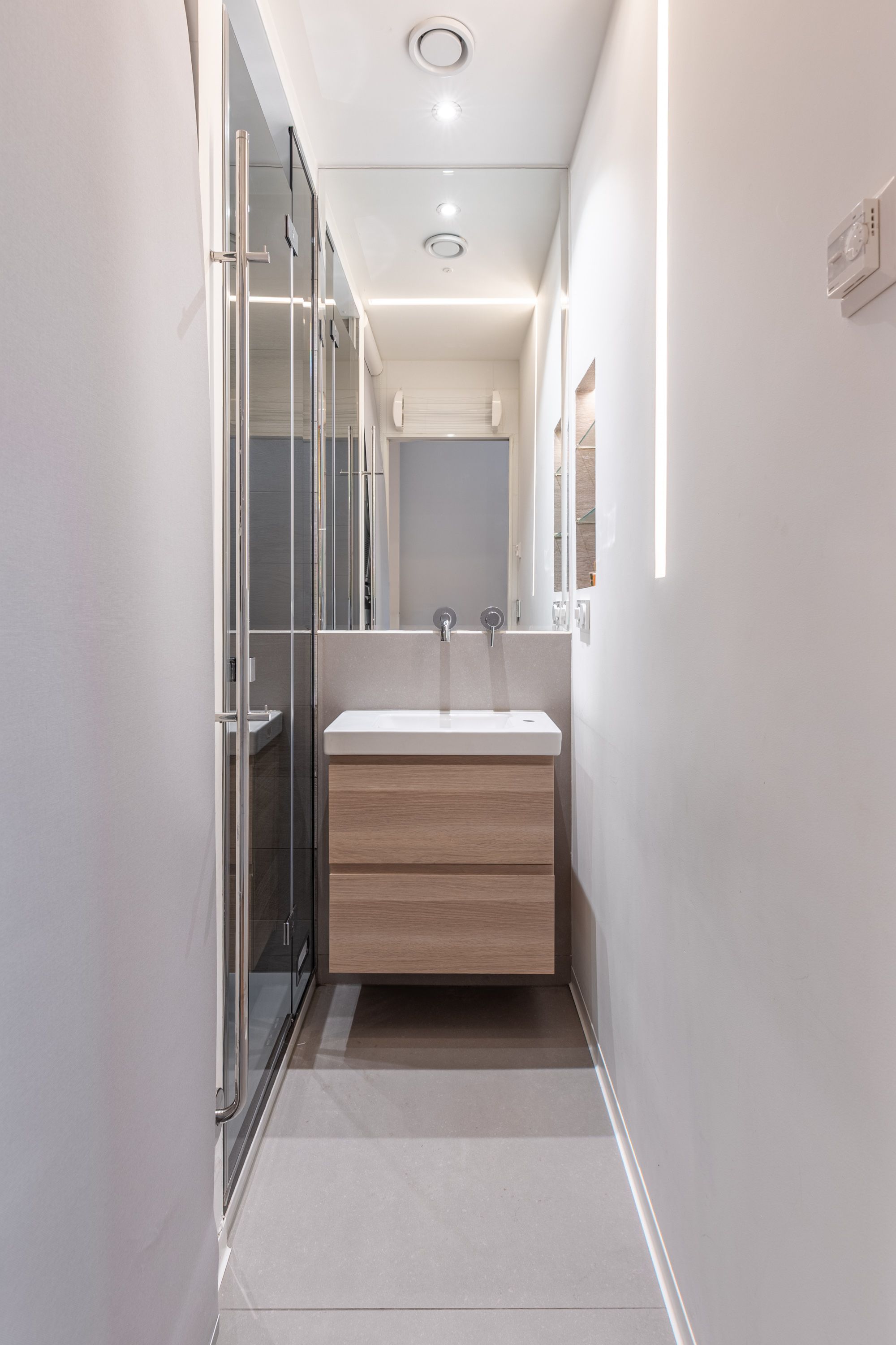 Photo 33 of Pieter de Hoochstraat 5-F