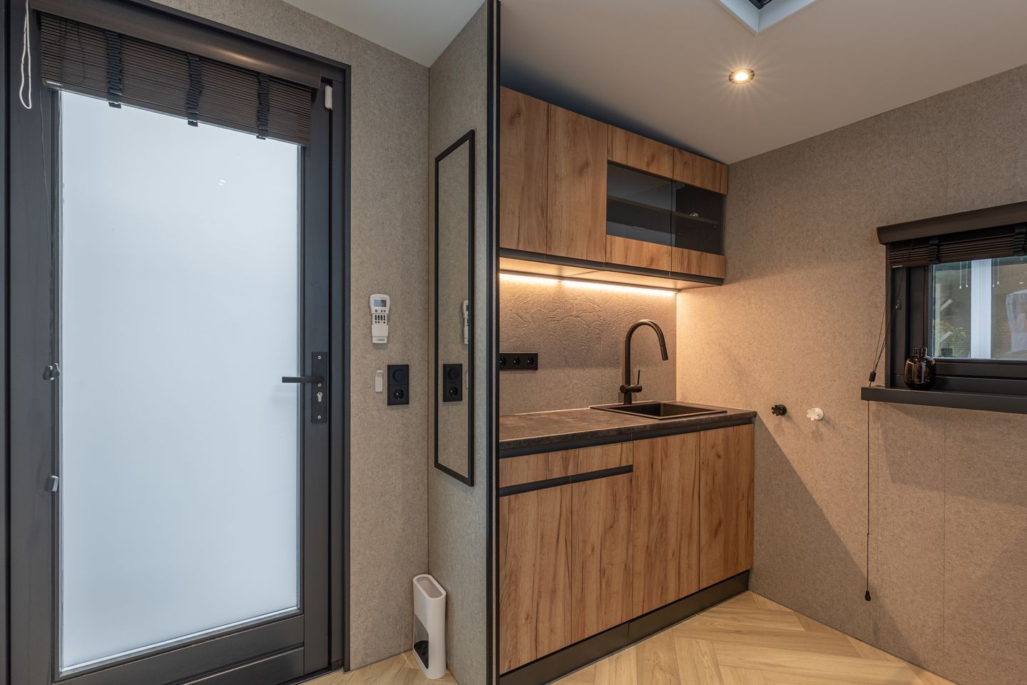 Photo 35 of Pieter de Hoochstraat 5-F