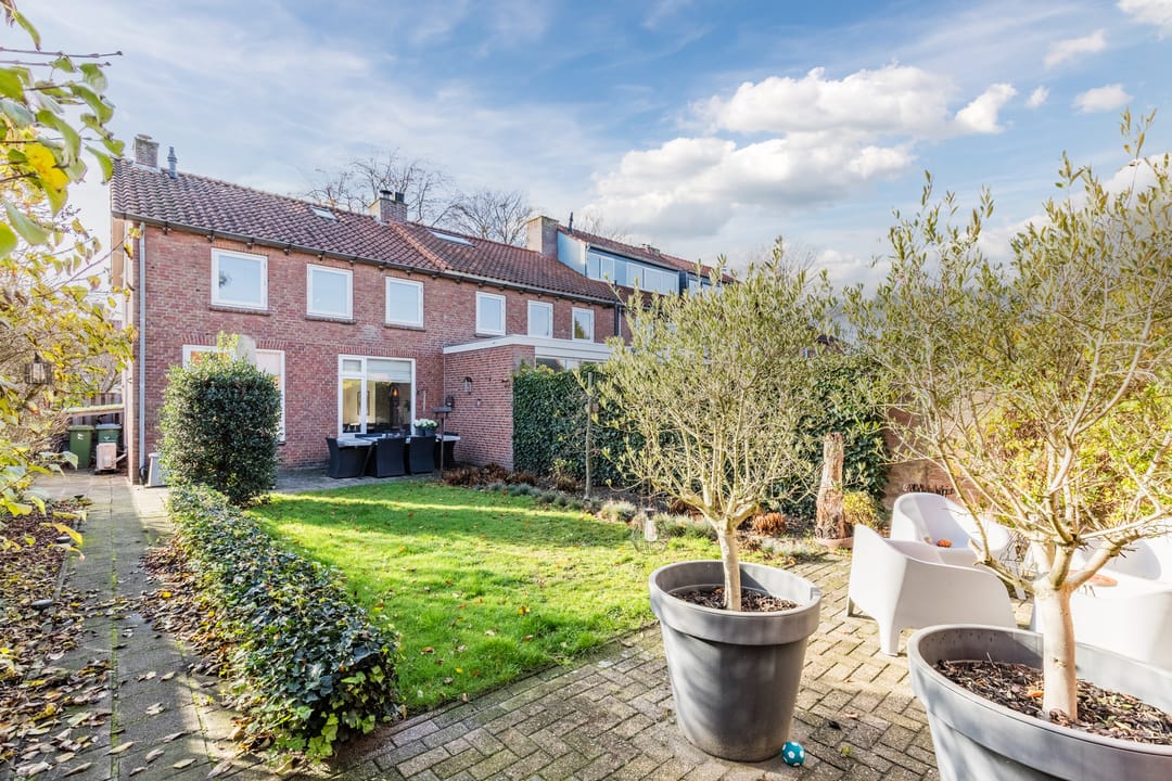 Foto 43 van Baroniestraat 9