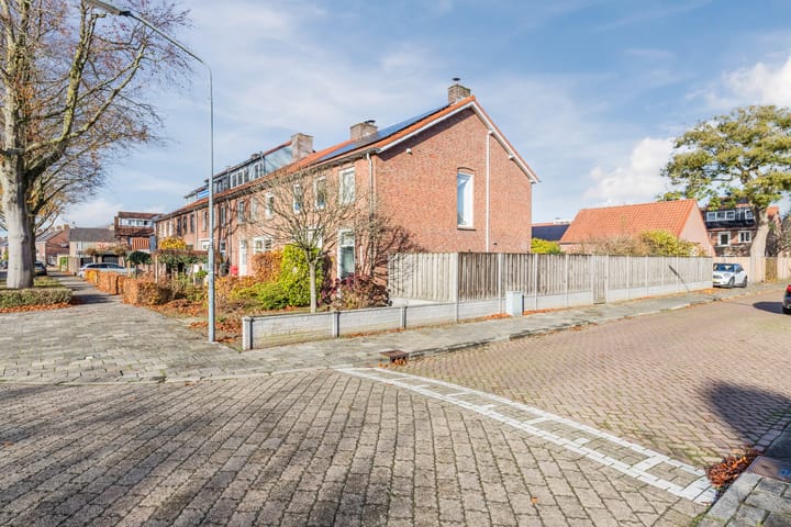 Foto 49 van Baroniestraat 9