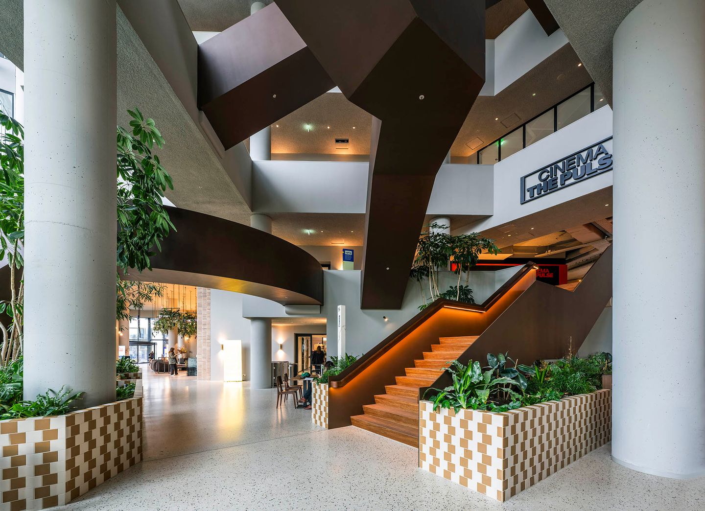 Bekijk foto 5 van Hildegard von Bingenstraat 8