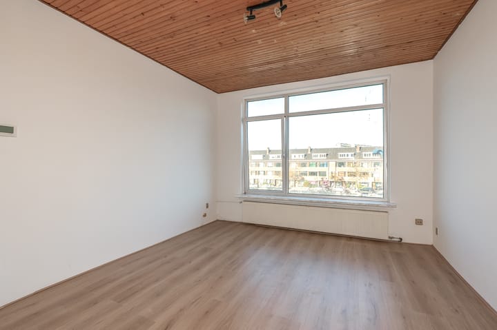 Photo 10 of Veenendaalkade 404