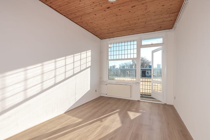 Photo 13 of Veenendaalkade 404