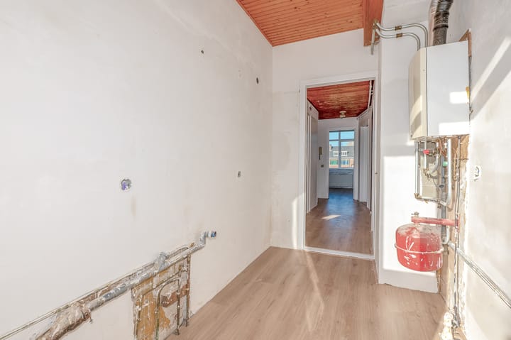 Photo 19 of Veenendaalkade 404