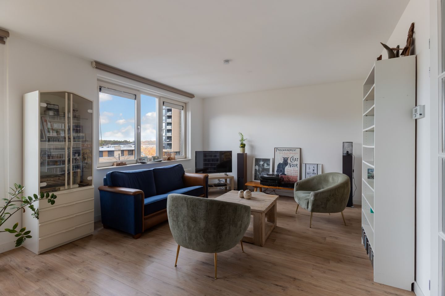 Photo 10 of Avenue Carré 202