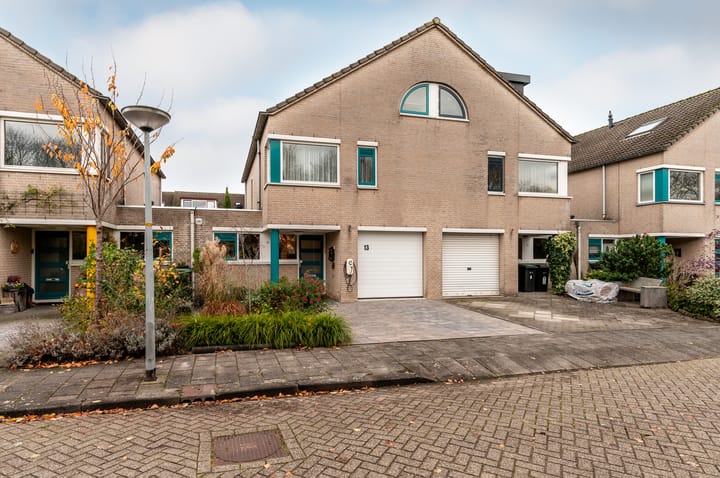 Photo 6 of Petuniastraat 13