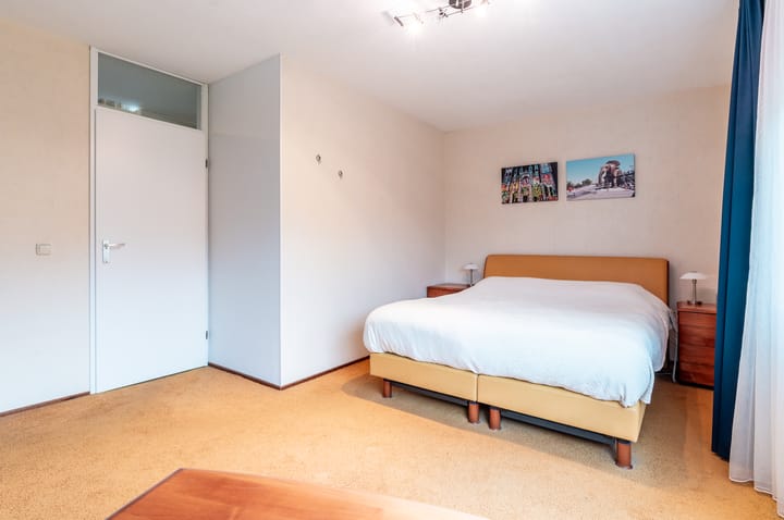 Photo 15 of Petuniastraat 13