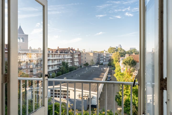 Photo 2 of Linnaeusparkweg 52-A3