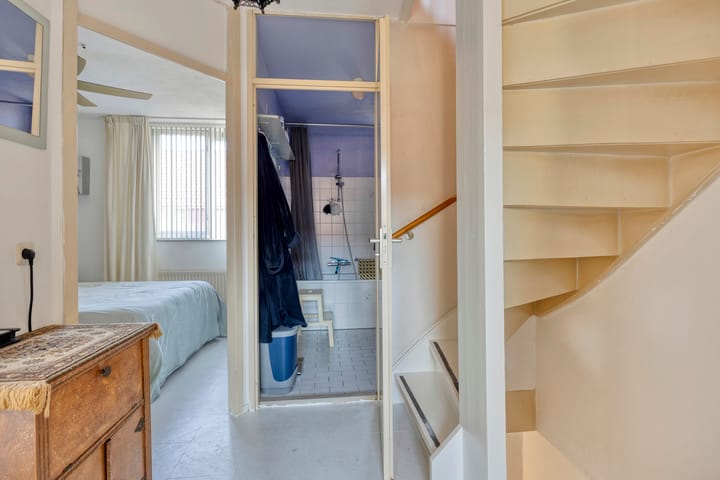 Photo 12 of Anna Bijnsstraat 3