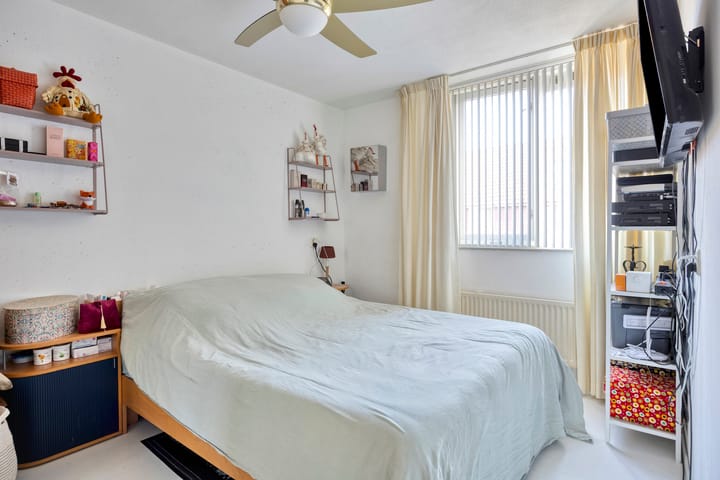 Photo 13 of Anna Bijnsstraat 3