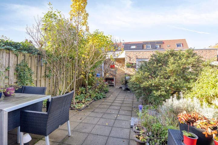 Photo 24 of Anna Bijnsstraat 3