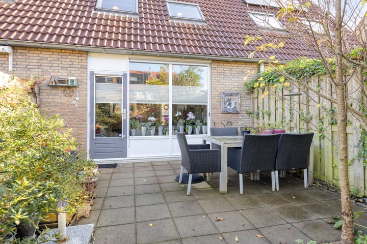 Photo 25 of Anna Bijnsstraat 3