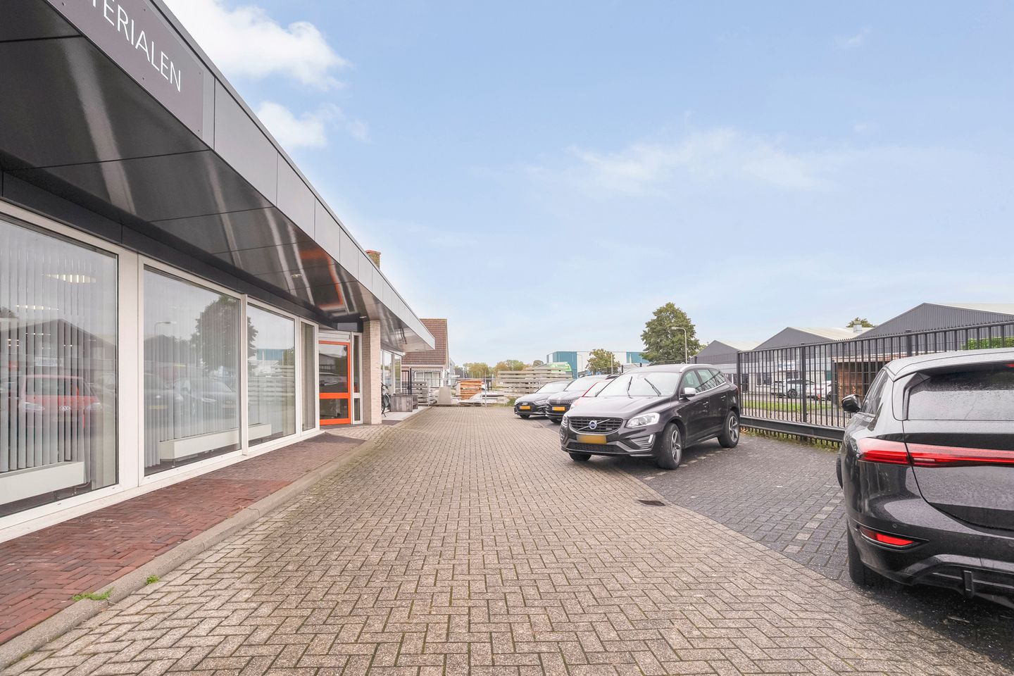 View photo 5 of Ertsstraat 11