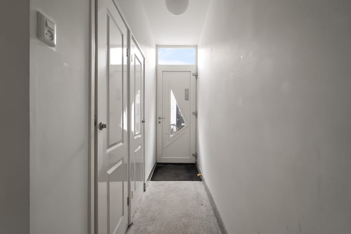 Photo 3 of Emmastraat 25