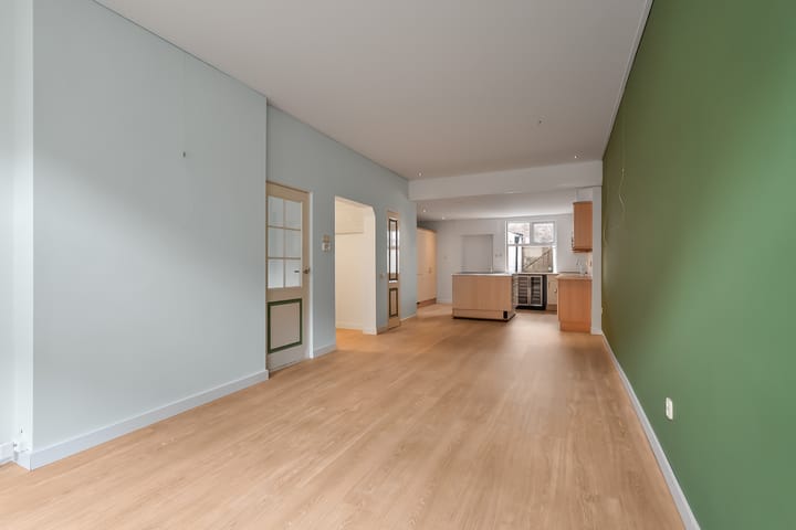 Photo 6 of Emmastraat 25