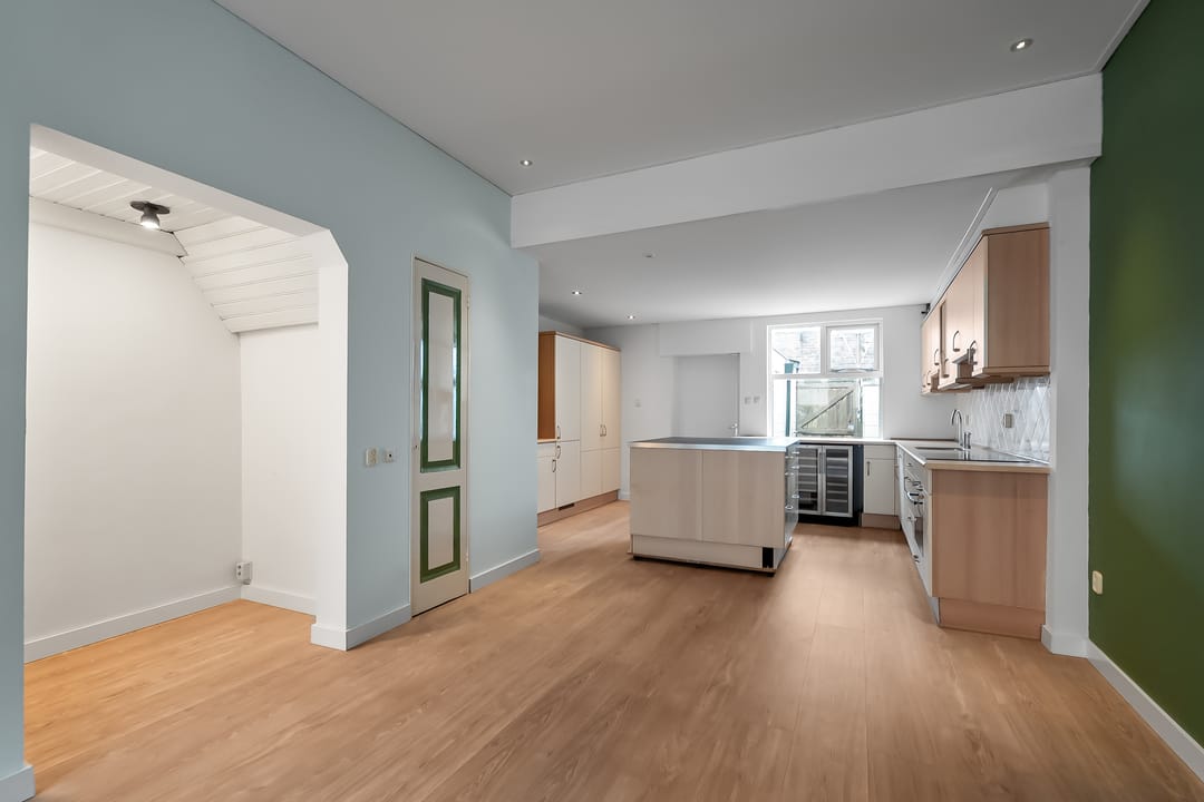 Photo 7 of Emmastraat 25