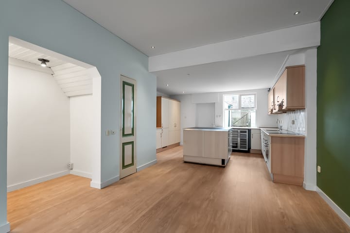 Photo 7 of Emmastraat 25