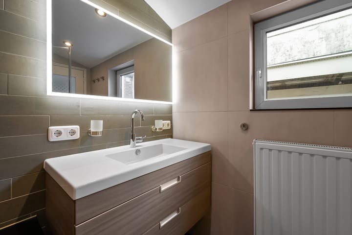 Photo 15 of Emmastraat 25