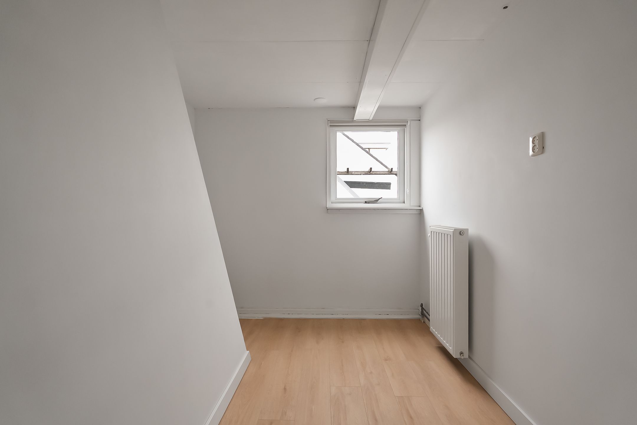 Photo 21 of Emmastraat 25