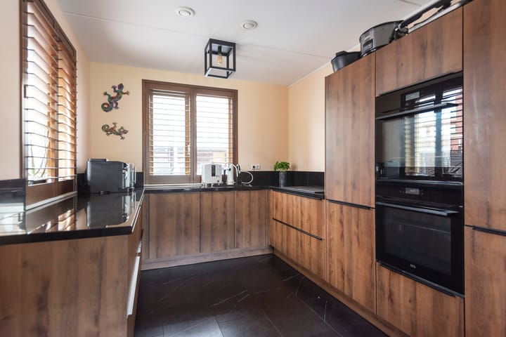 Photo 14 of Cornelis van Vugtstraat 15