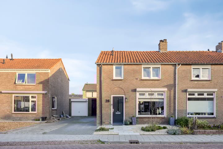 Photo 2 of Pater Sebald Lindersstraat 28