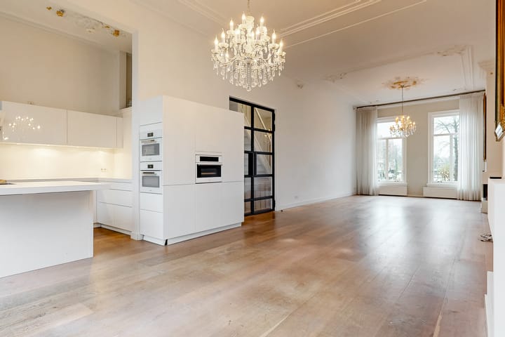 Photo 3 of Korenmarkt 15