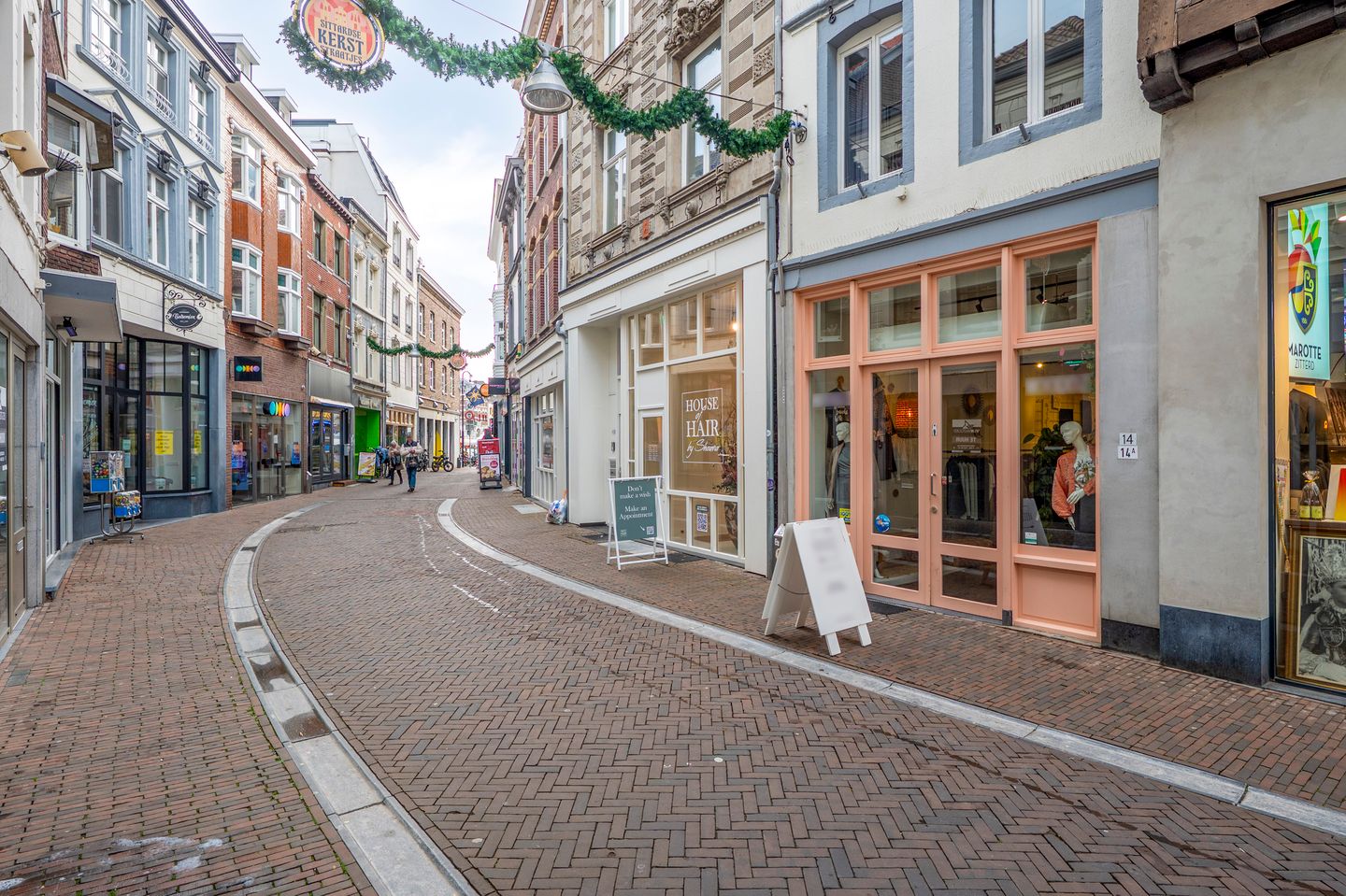 Bekijk foto 2 van Limbrichterstraat 14