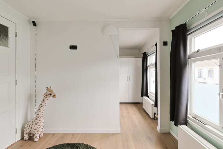 Photo 28 of Willemstraat 34