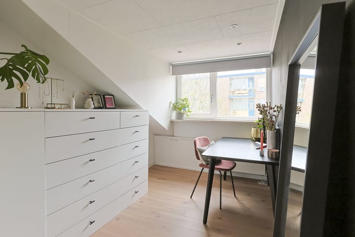 Photo 39 of Willemstraat 34