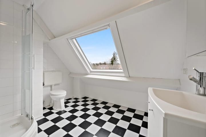 Photo 31 of Spreeuwenlaan 44