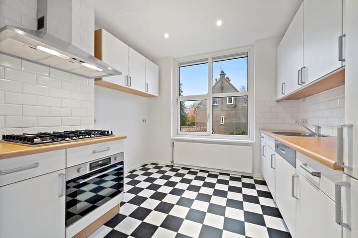 Photo 15 of Spreeuwenlaan 44