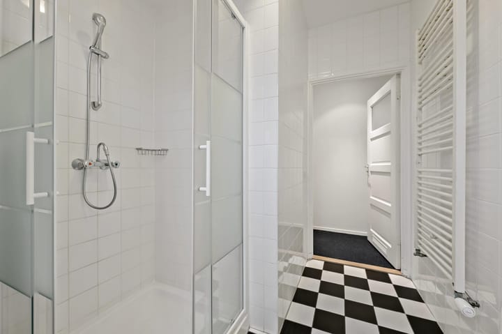 Photo 19 of Spreeuwenlaan 44