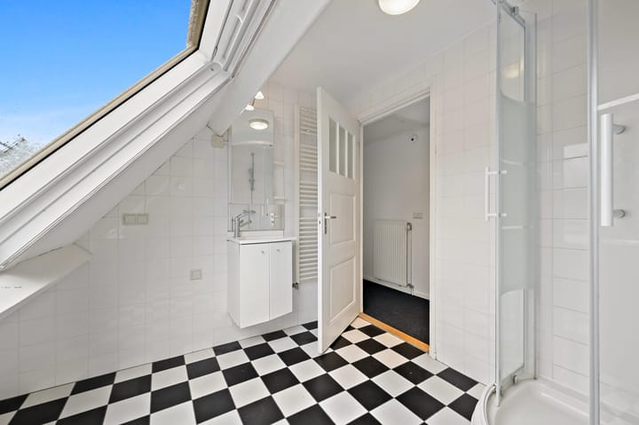 Photo 32 of Spreeuwenlaan 44