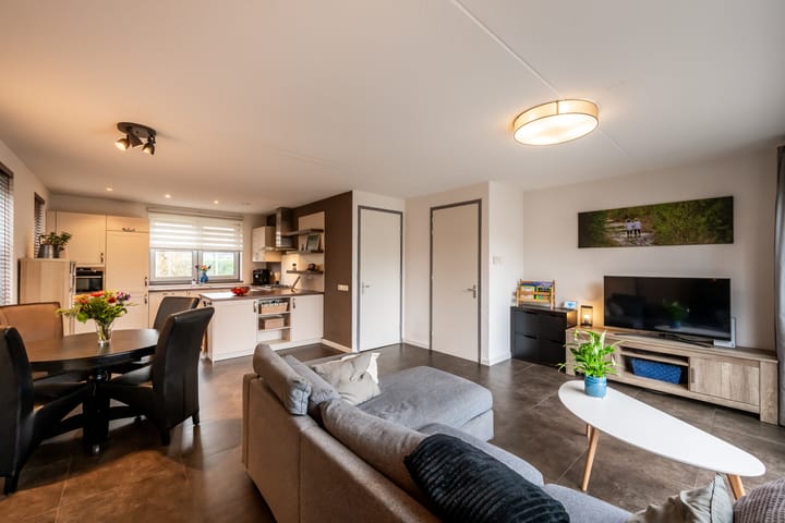 Photo 8 of Asboom 13