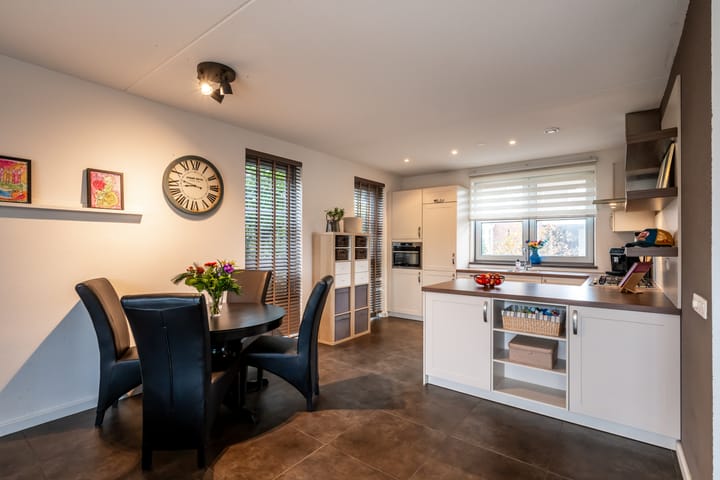 Photo 9 of Asboom 13