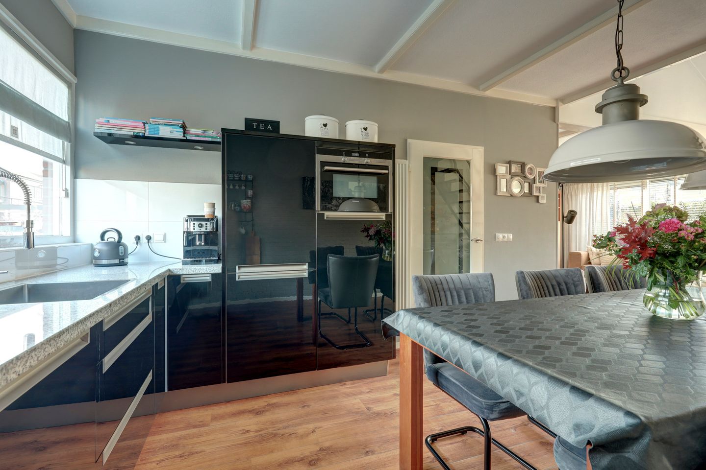 Foto 19 van Pasbree 106