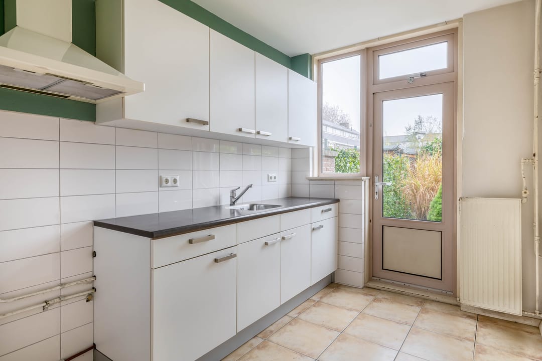 Photo 16 of de Lairessestraat 24