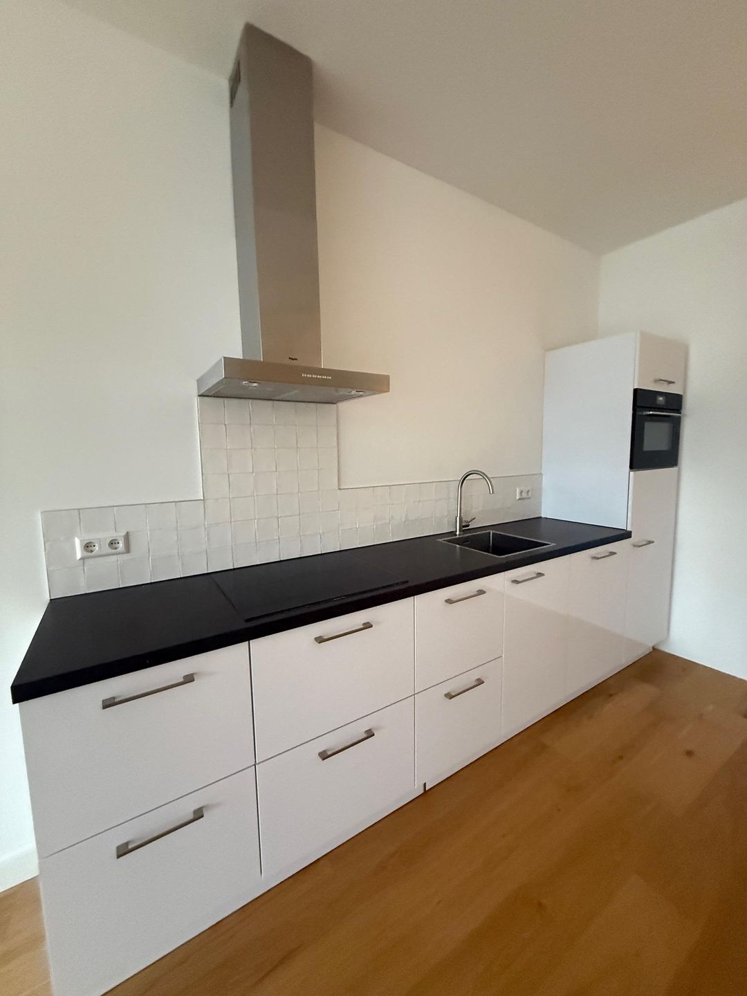 Foto 2 van Bemuurde Weerd O.Z. 28-C