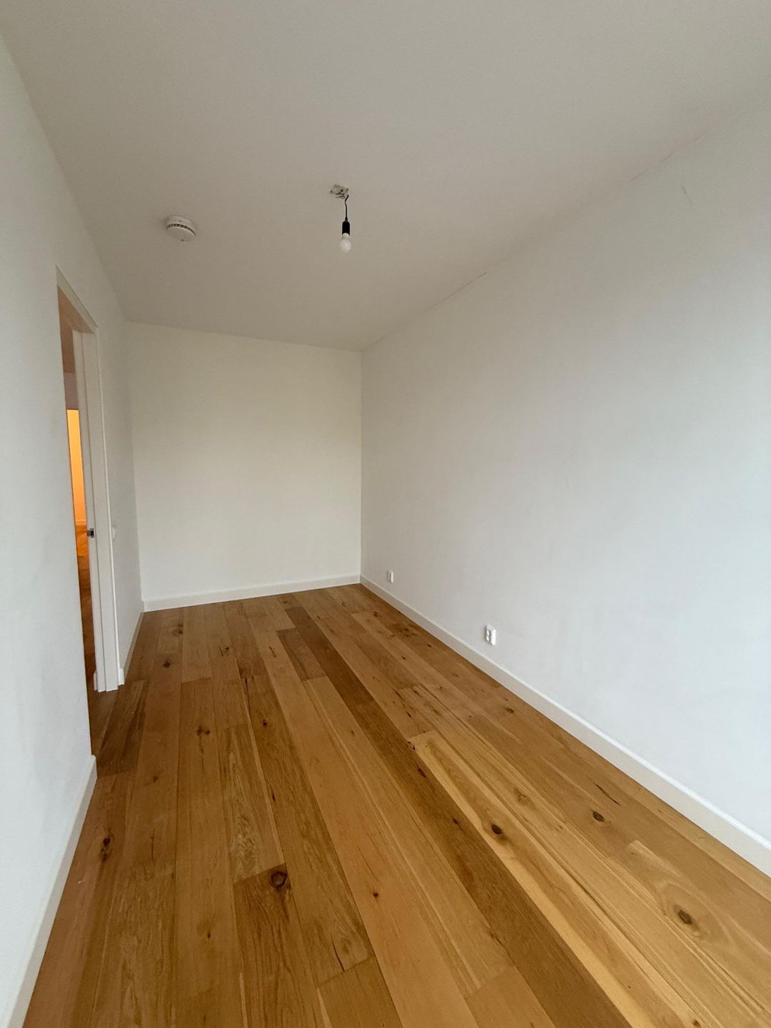 Foto 11 van Bemuurde Weerd O.Z. 28-C