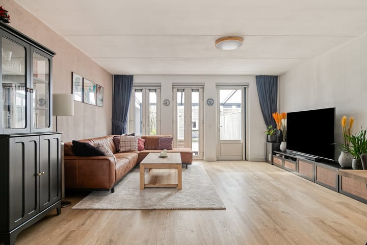 Foto 3 van Dotterbloemhof 84