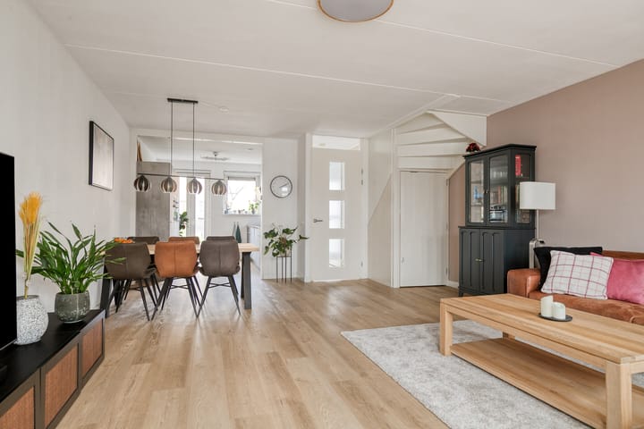 Foto 4 van Dotterbloemhof 84