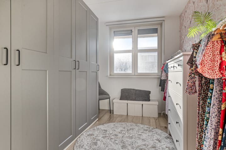 Foto 15 van Dotterbloemhof 84