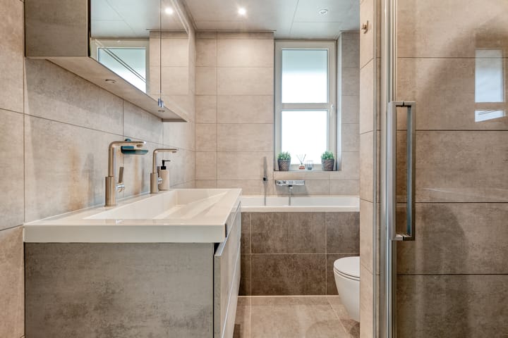 Foto 16 van Dotterbloemhof 84