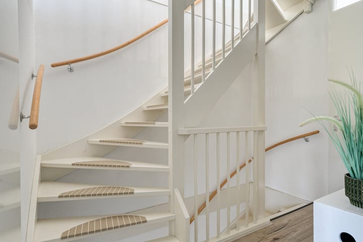 Foto 18 van Dotterbloemhof 84