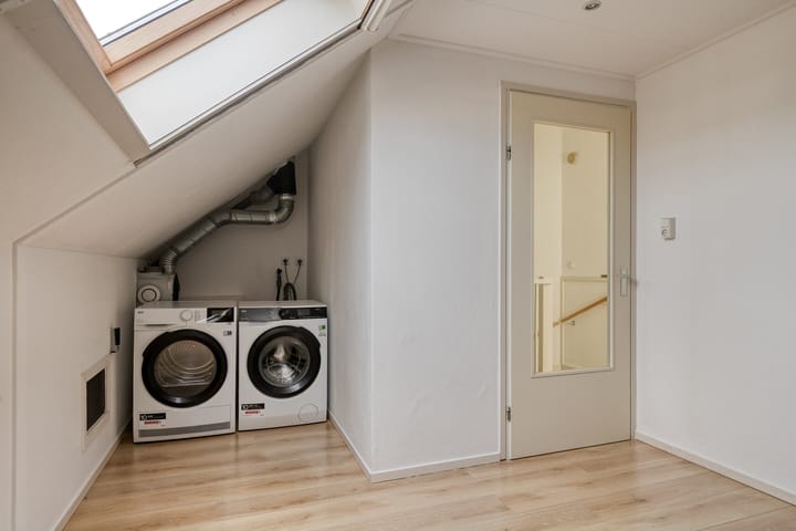 Foto 22 van Dotterbloemhof 84